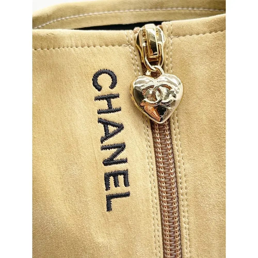 Chanel FW 2023 Beige Suede Cap Toe Knee High Block Heel Boots EU 40 CC Charm Zip